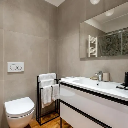 Sweet Life 2 Luxury And Design * בארי